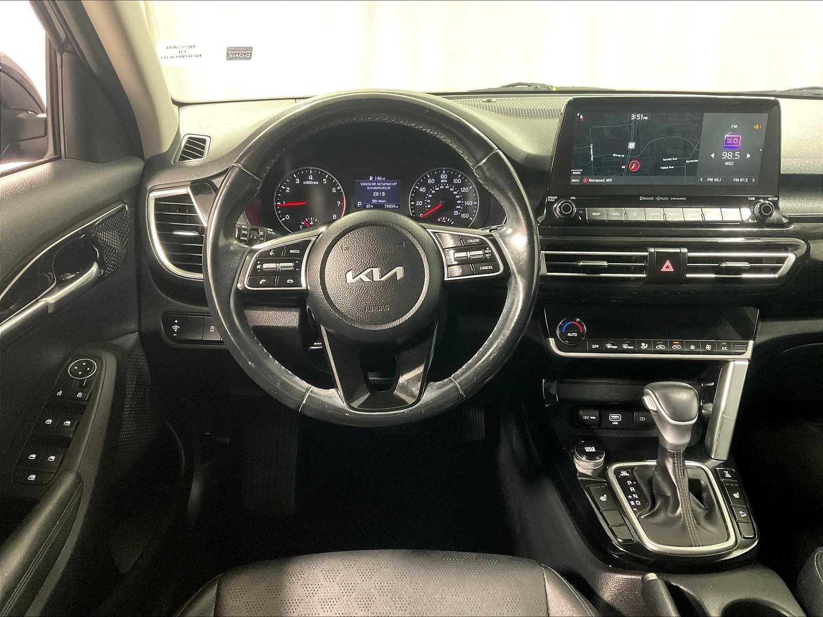 2022 Kia Seltos EX - Photo 18