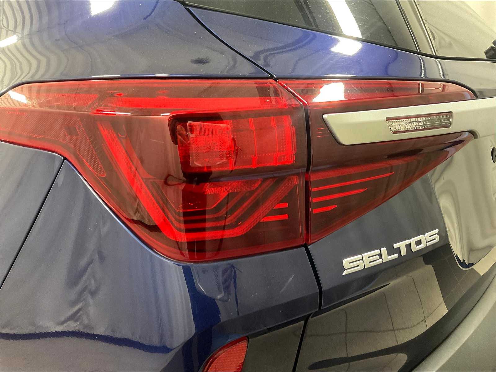 2022 Kia Seltos EX - Photo 35
