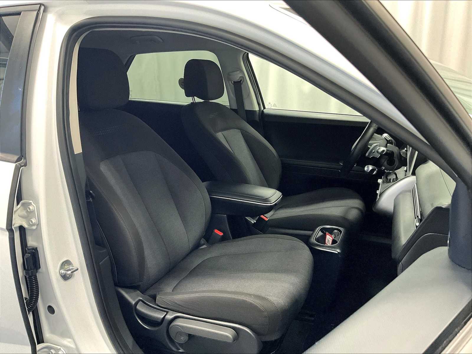 2022 Hyundai IONIQ 5 SE - Photo 11