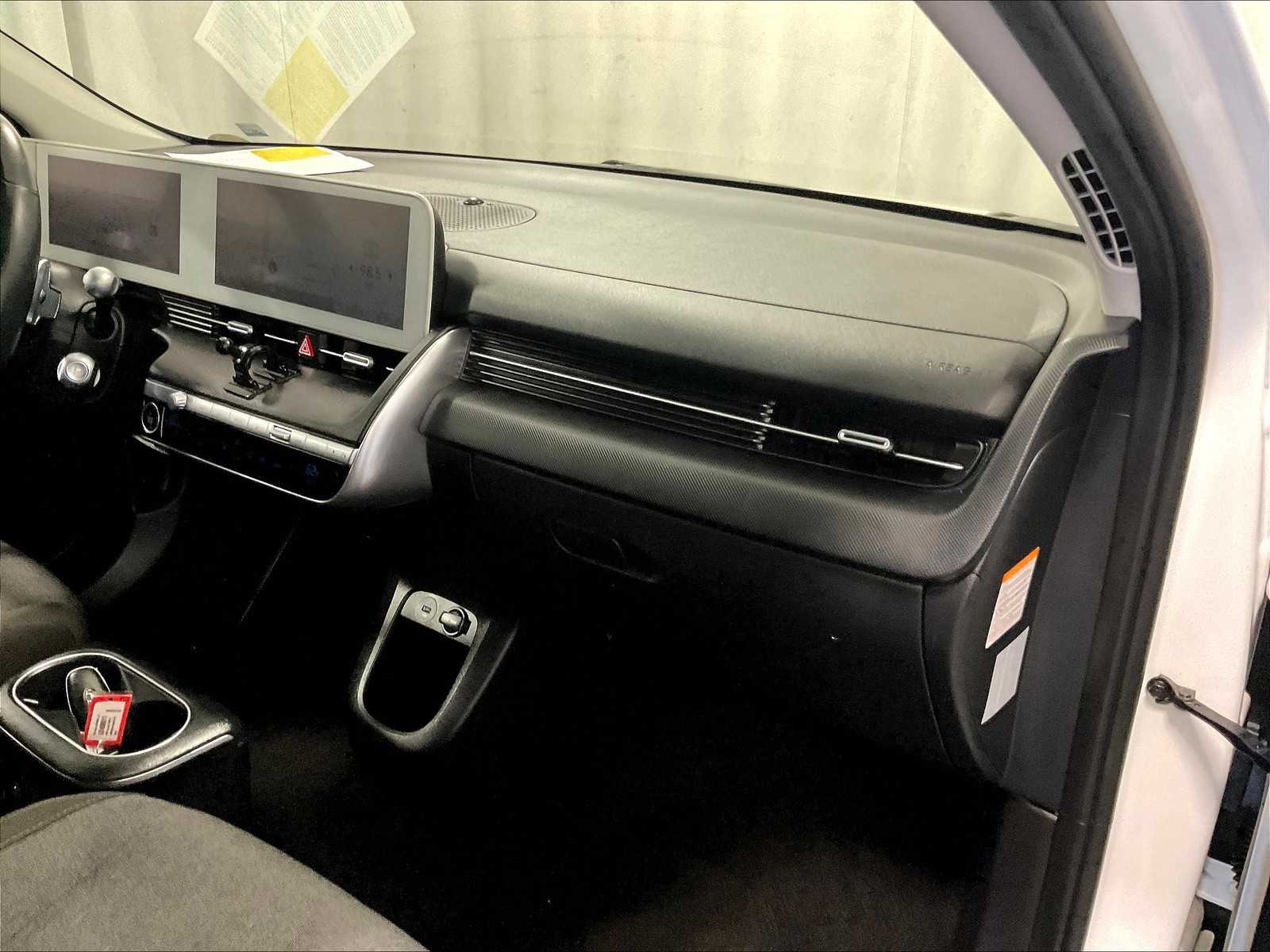 2022 Hyundai IONIQ 5 SE - Photo 13