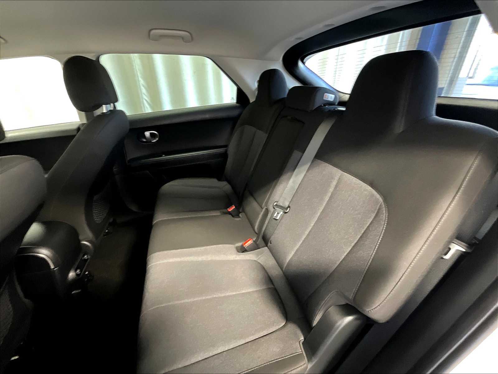 2022 Hyundai IONIQ 5 SE - Photo 15