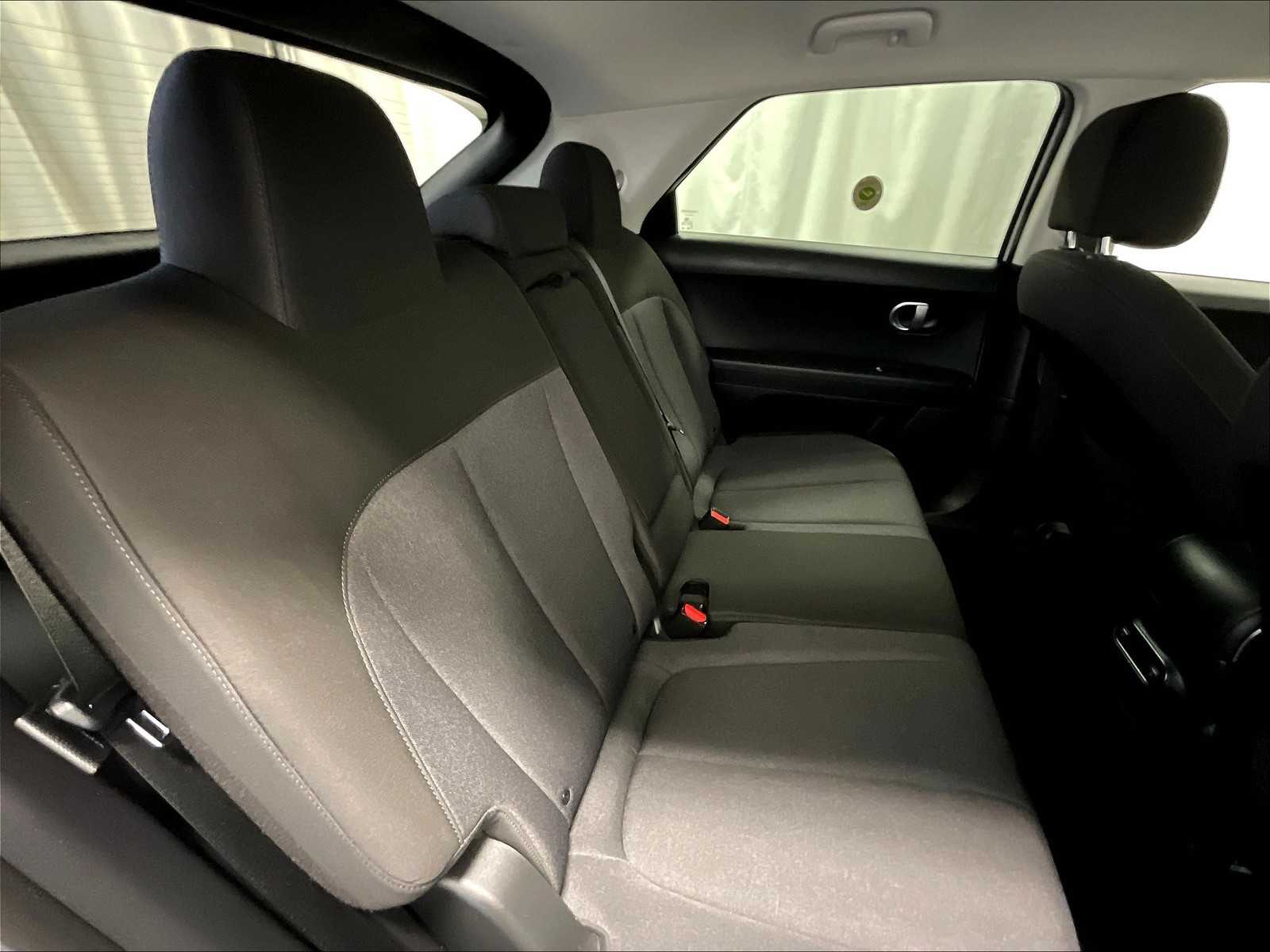 2022 Hyundai IONIQ 5 SE - Photo 16