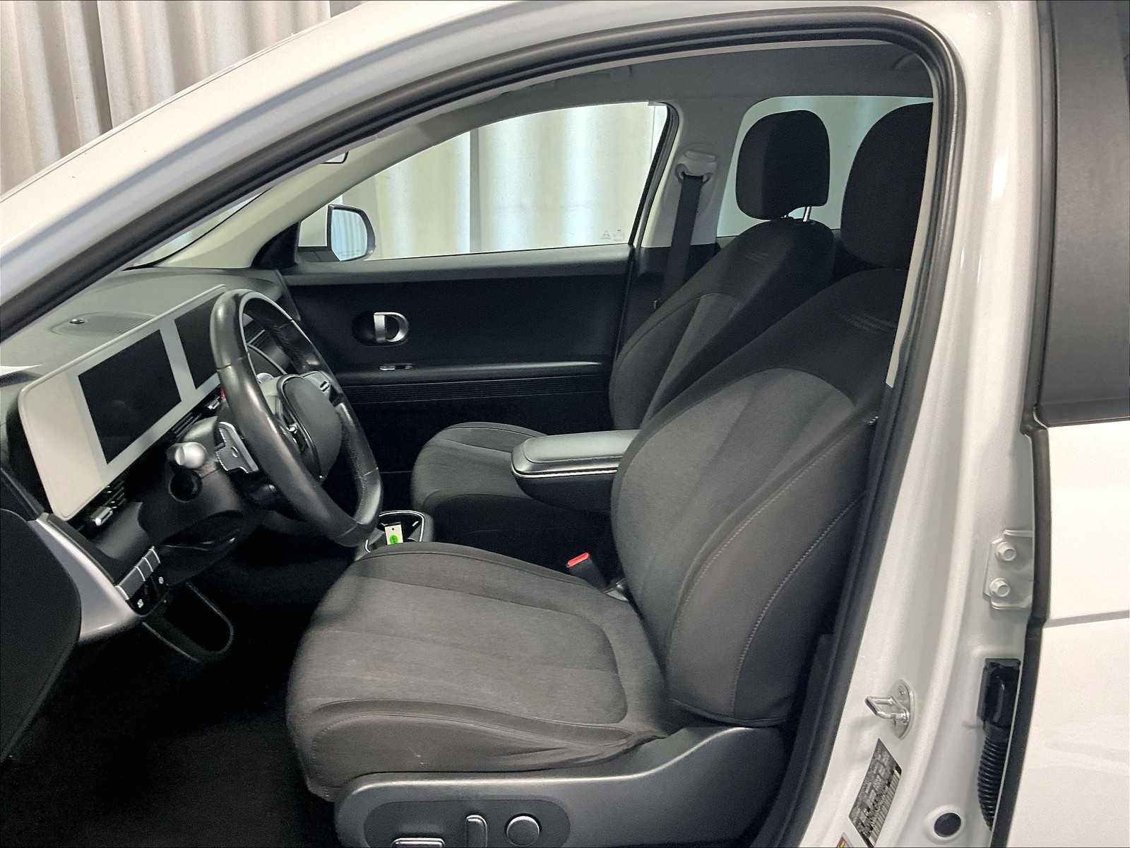 2022 Hyundai IONIQ 5 SE - Photo 10