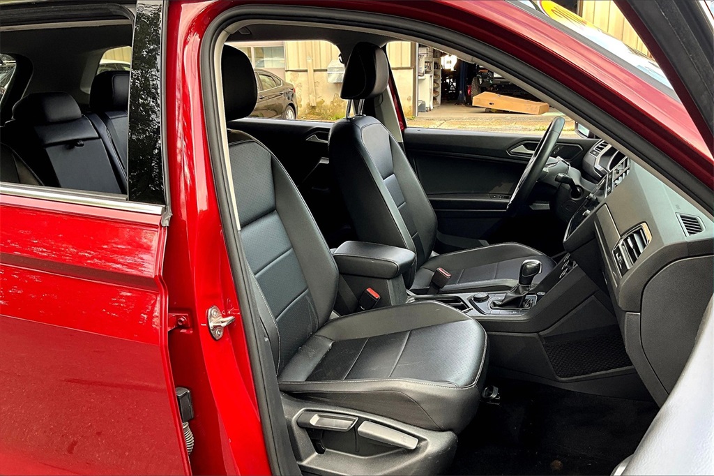 2021 Volkswagen Tiguan 2.0T SE - Photo 11