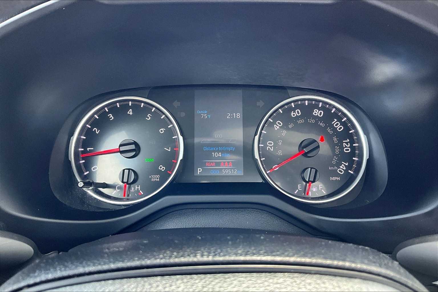 2020 Toyota RAV4 XLE - Photo 25