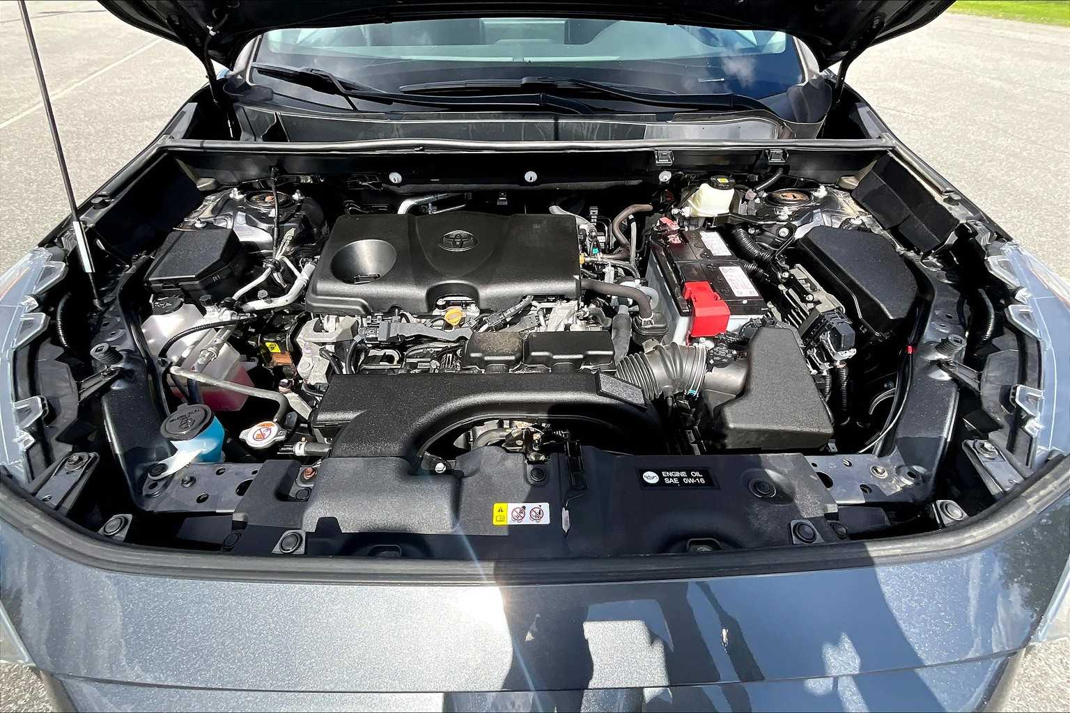2020 Toyota RAV4 XLE - Photo 30