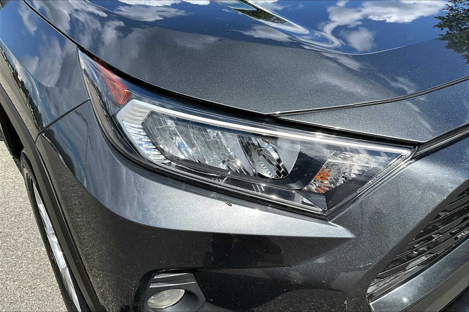 2020 Toyota RAV4 XLE - Photo 33