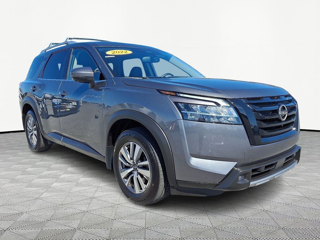 2022 Nissan Pathfinder SL