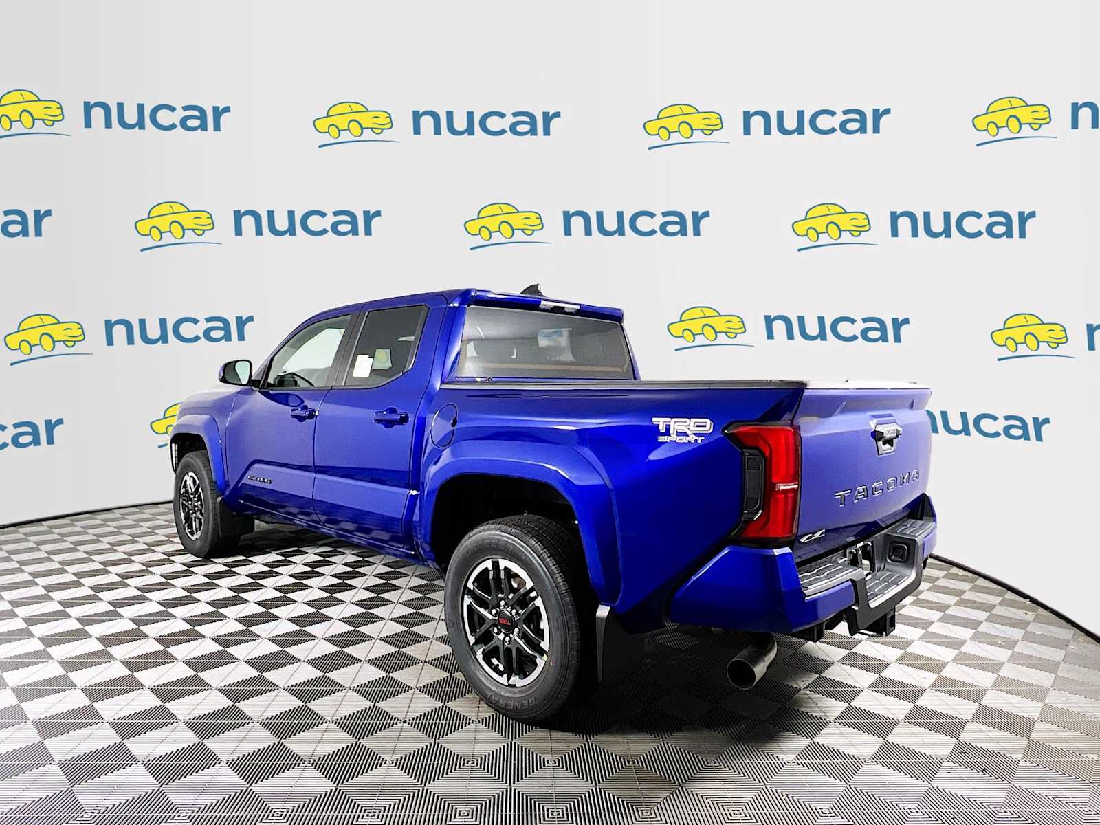 2025 Toyota Tacoma TRD Sport - Photo 4