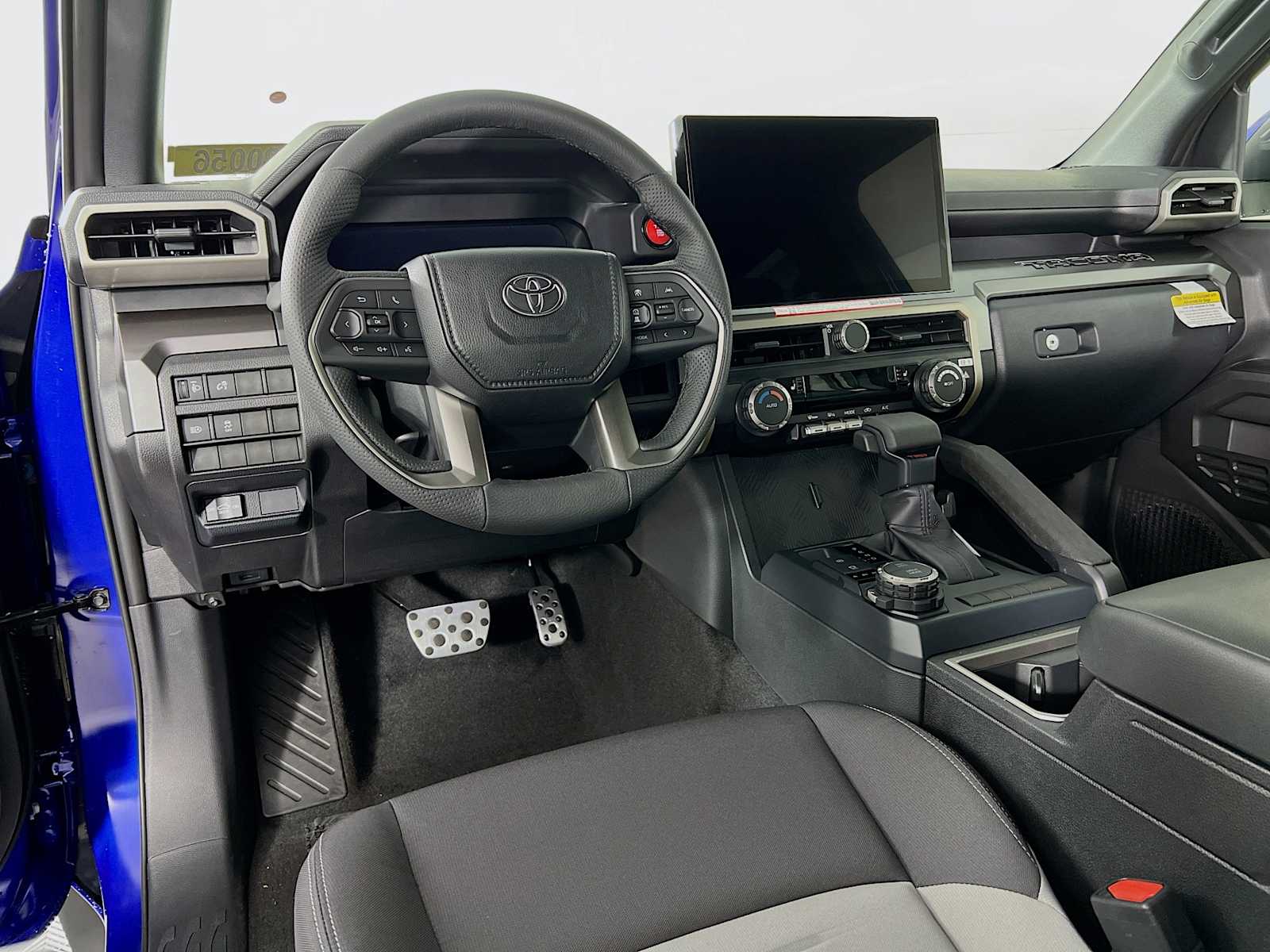 2025 Toyota Tacoma TRD Sport - Photo 6