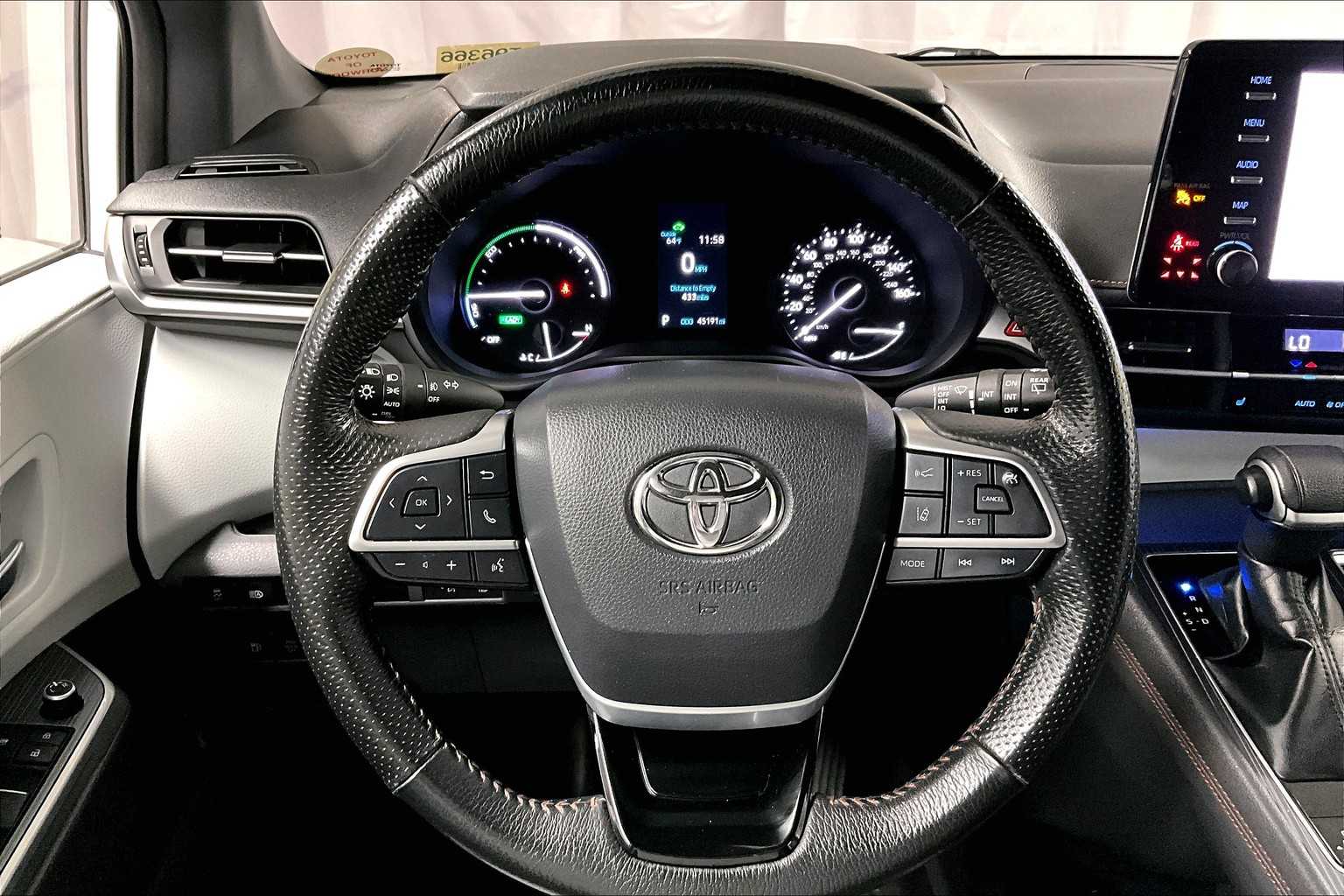 2022 Toyota Sienna XSE - Photo 18