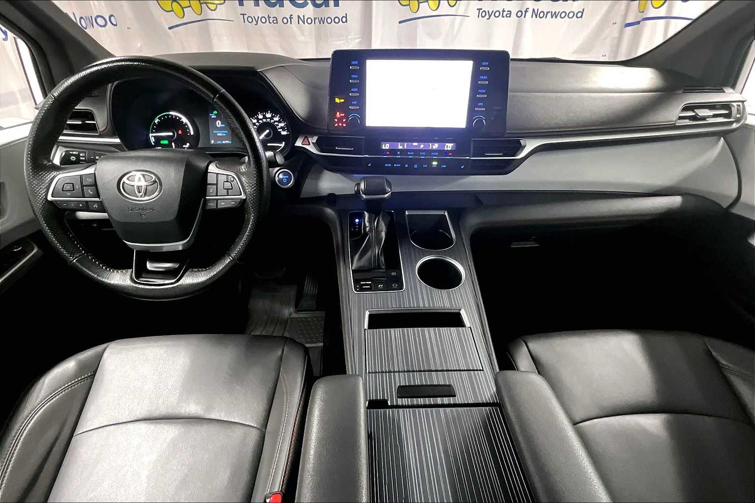 2022 Toyota Sienna XSE - Photo 22