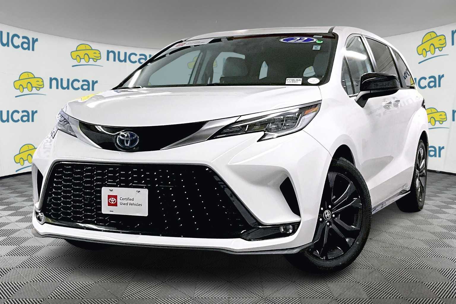 2022 Toyota Sienna XSE - Photo 3