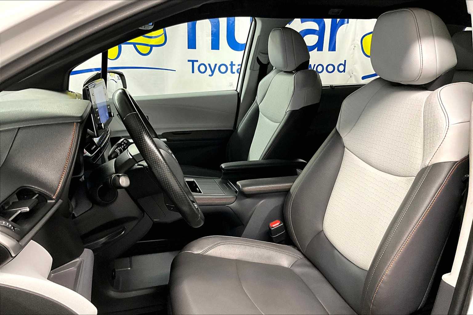 2022 Toyota Sienna XSE - Photo 10