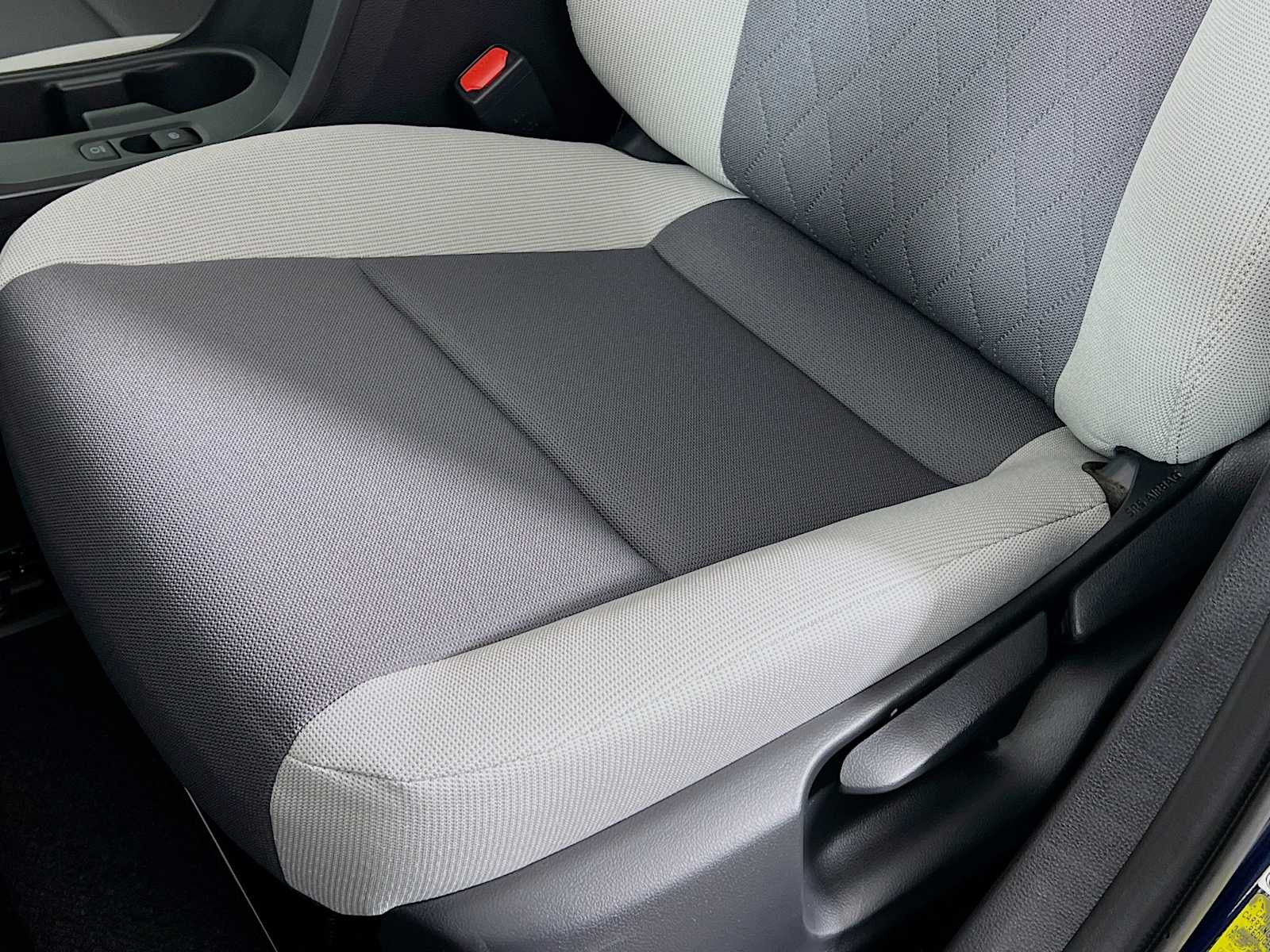 2026 Toyota Corolla LE - Photo 16