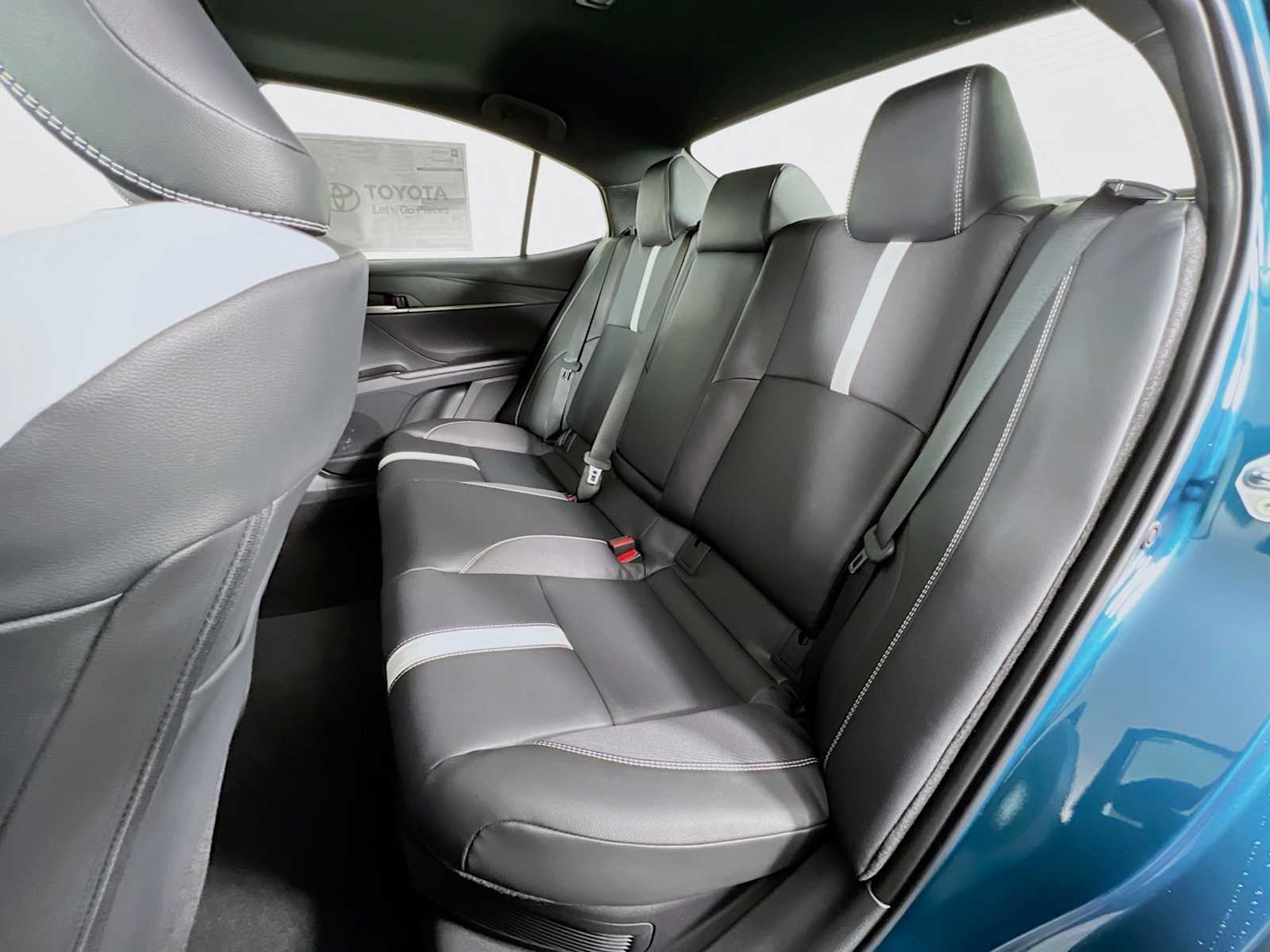 2026 Toyota Camry SE - Photo 13