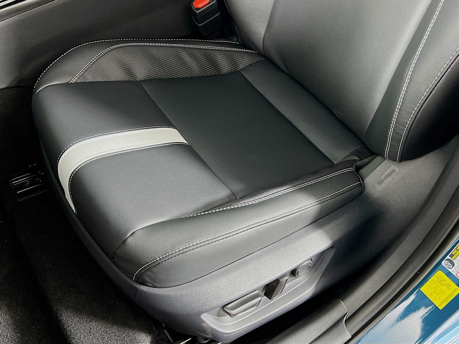 2026 Toyota Camry SE - Photo 17