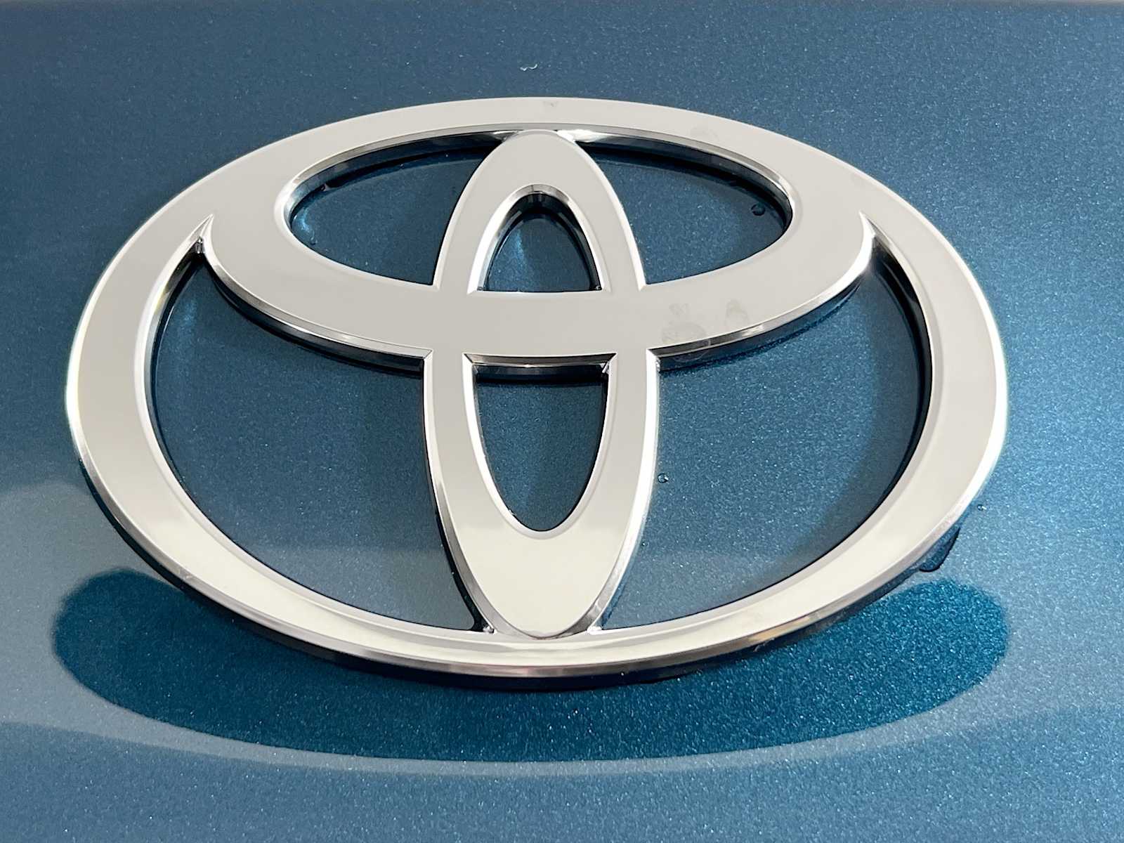 2026 Toyota Camry SE - Photo 18