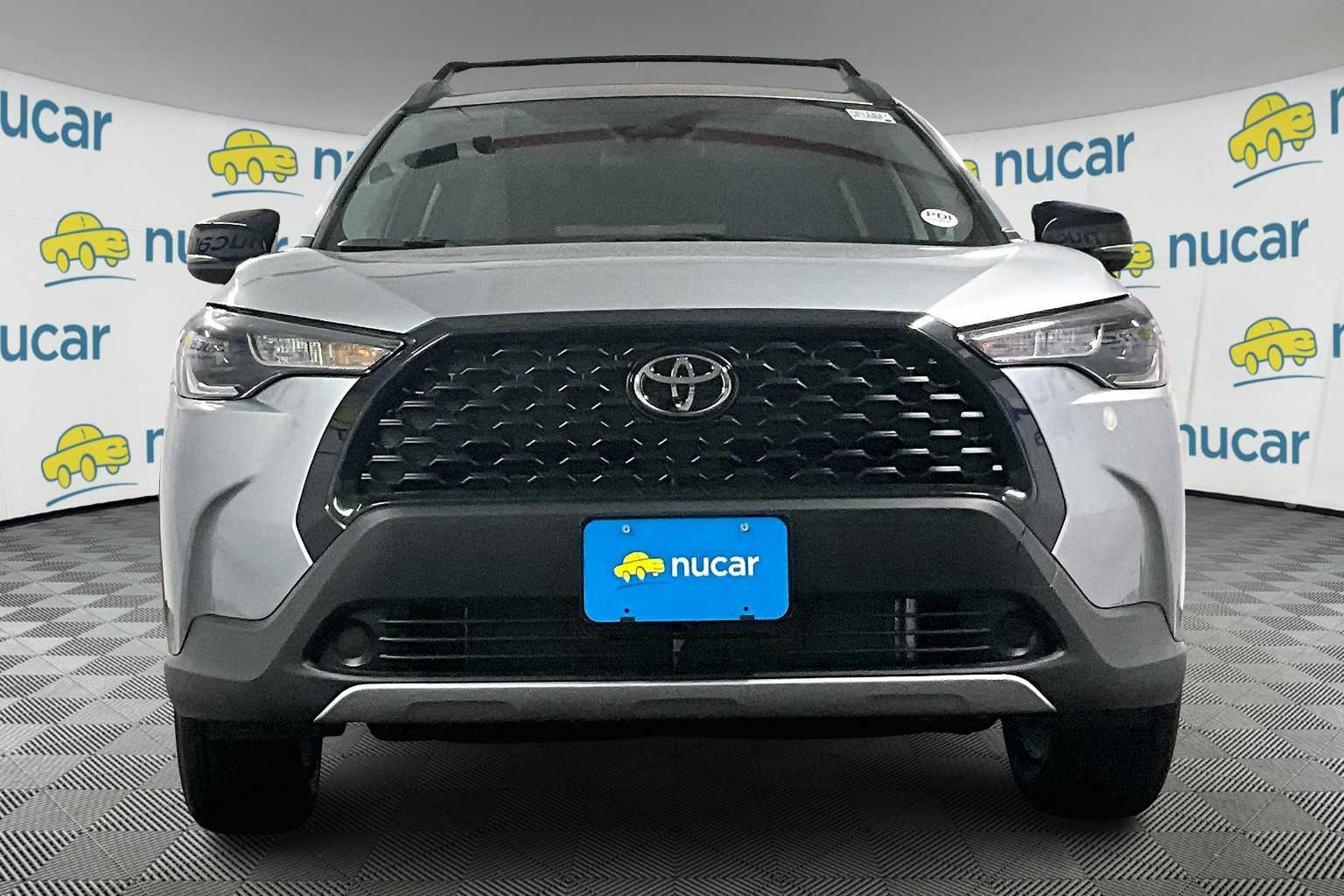 2025 Toyota Corolla Cross LE - Photo 3