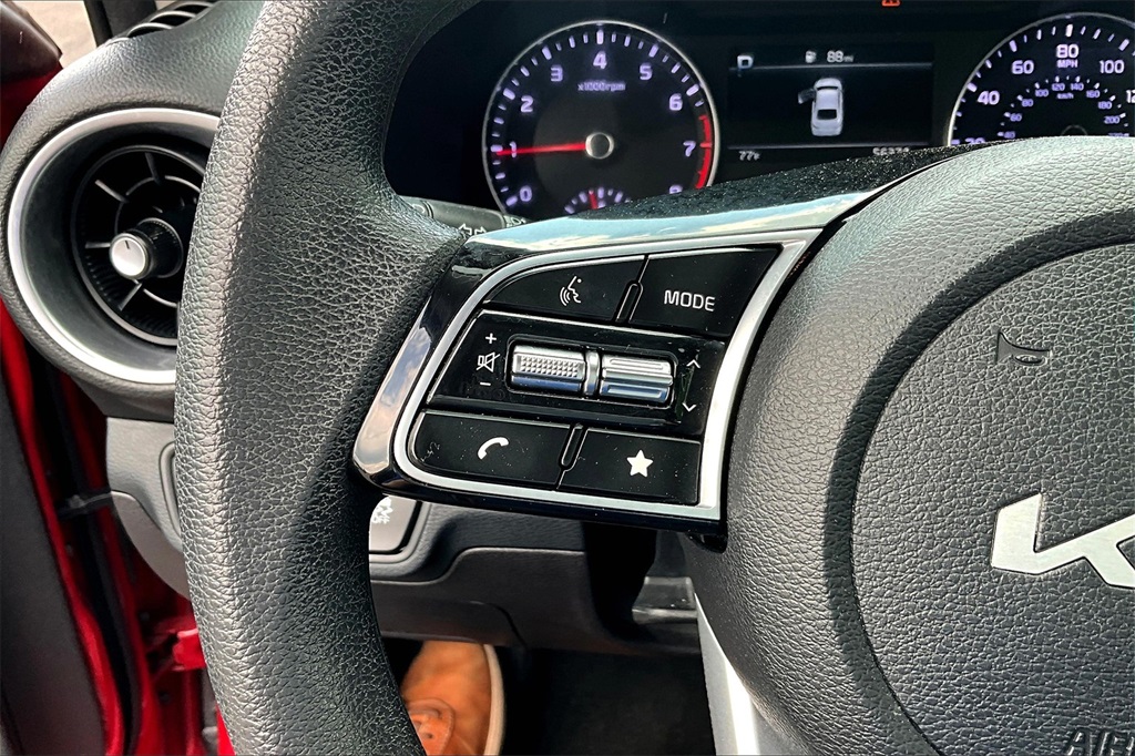 2022 Kia Forte LXS - Photo 22
