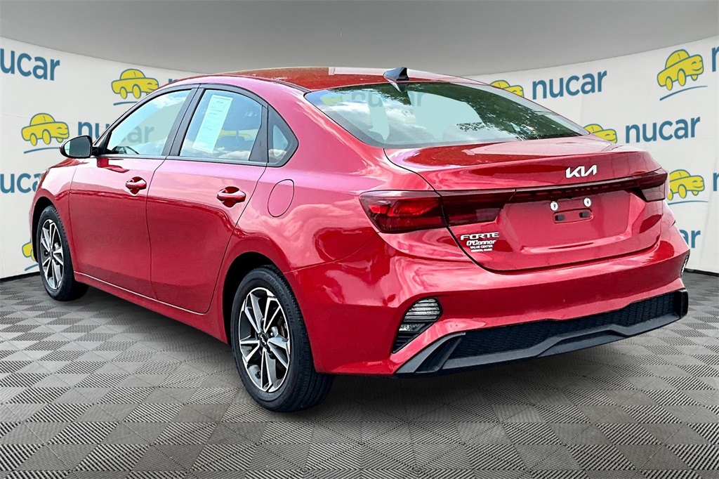 2022 Kia Forte LXS - Photo 4