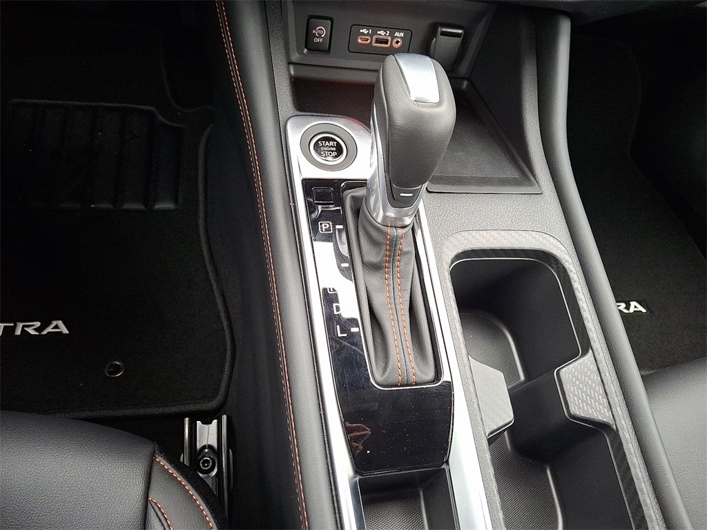 2025 Nissan Sentra SR - Photo 11