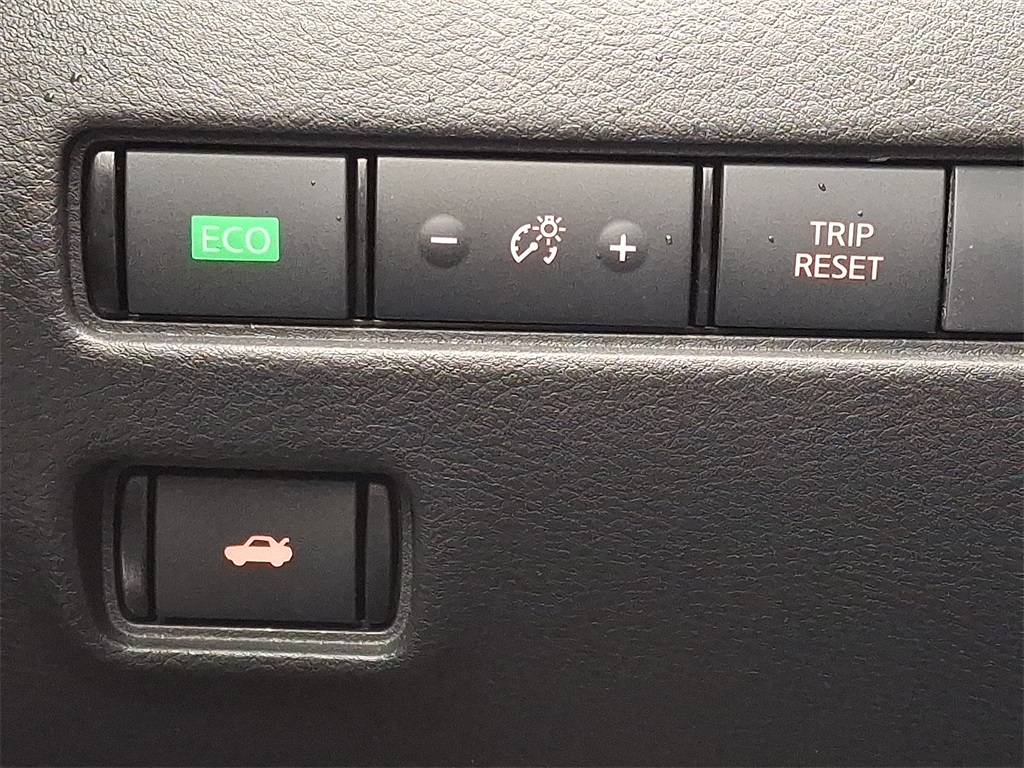 2025 Nissan Sentra SR - Photo 18