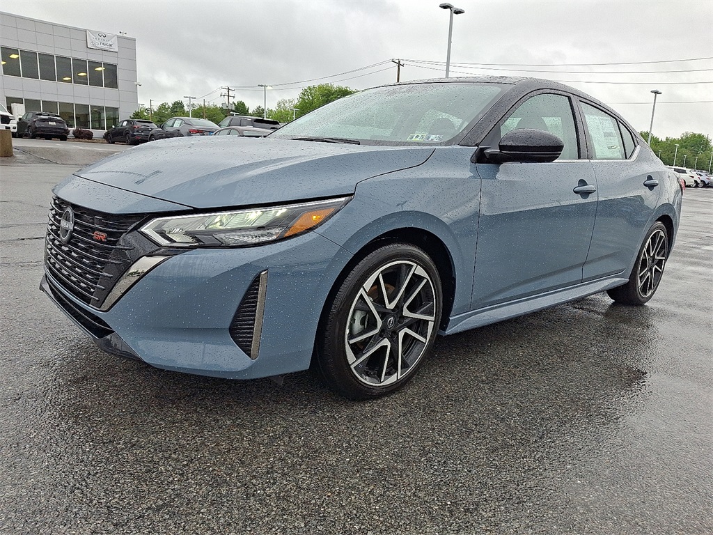 2025 Nissan Sentra SR - Photo 2