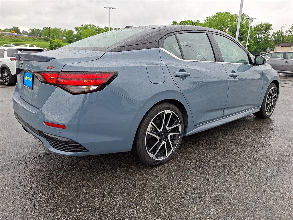 2025 Nissan Sentra SR - Photo 4