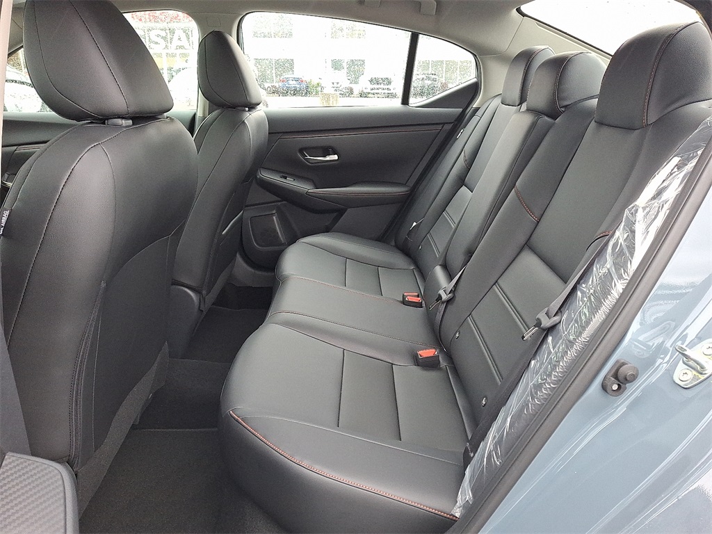 2025 Nissan Sentra SR - Photo 6