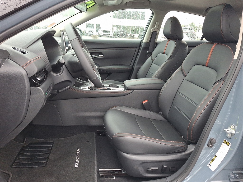 2025 Nissan Sentra SR - Photo 9