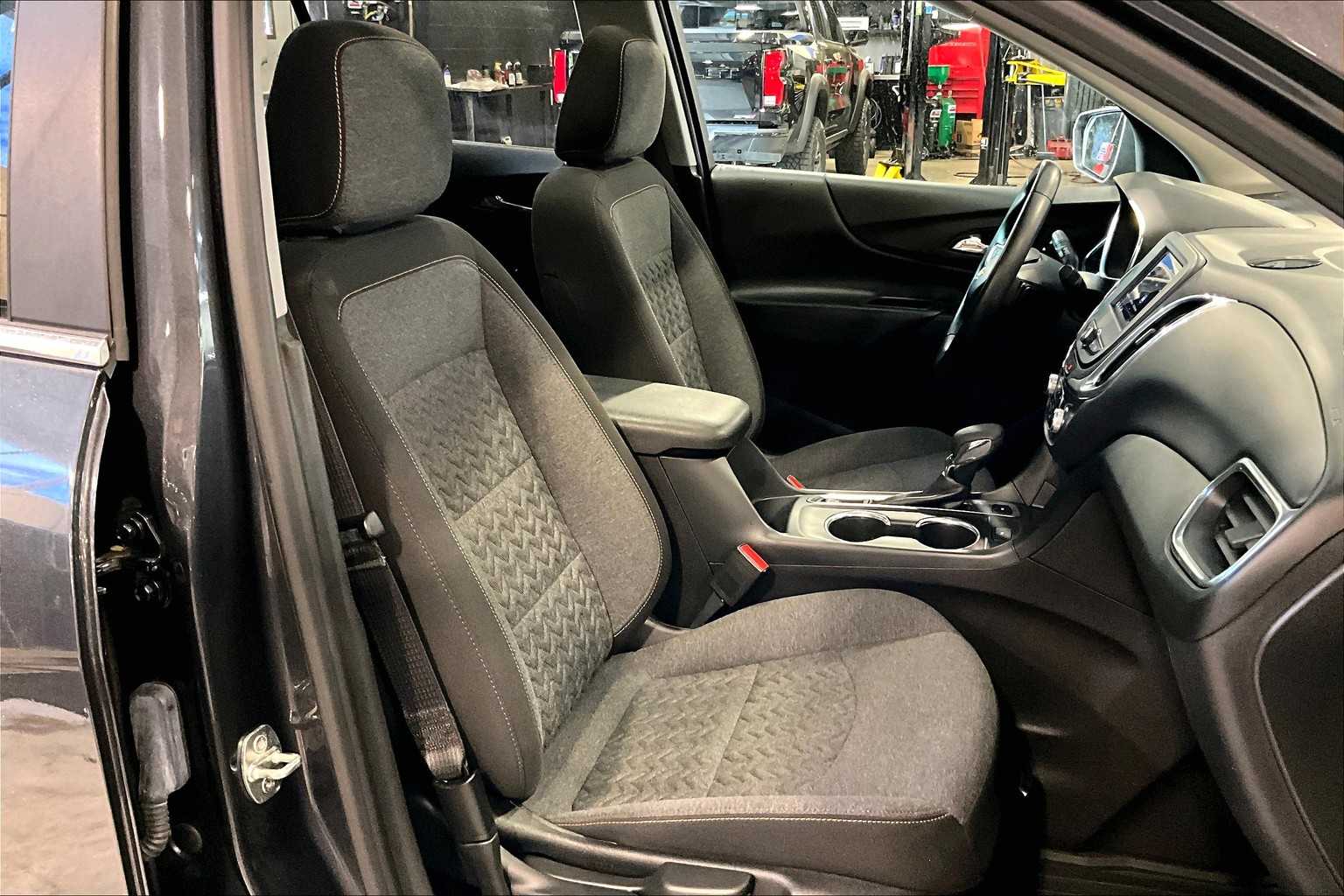 2022 Chevrolet Equinox LT - Photo 11