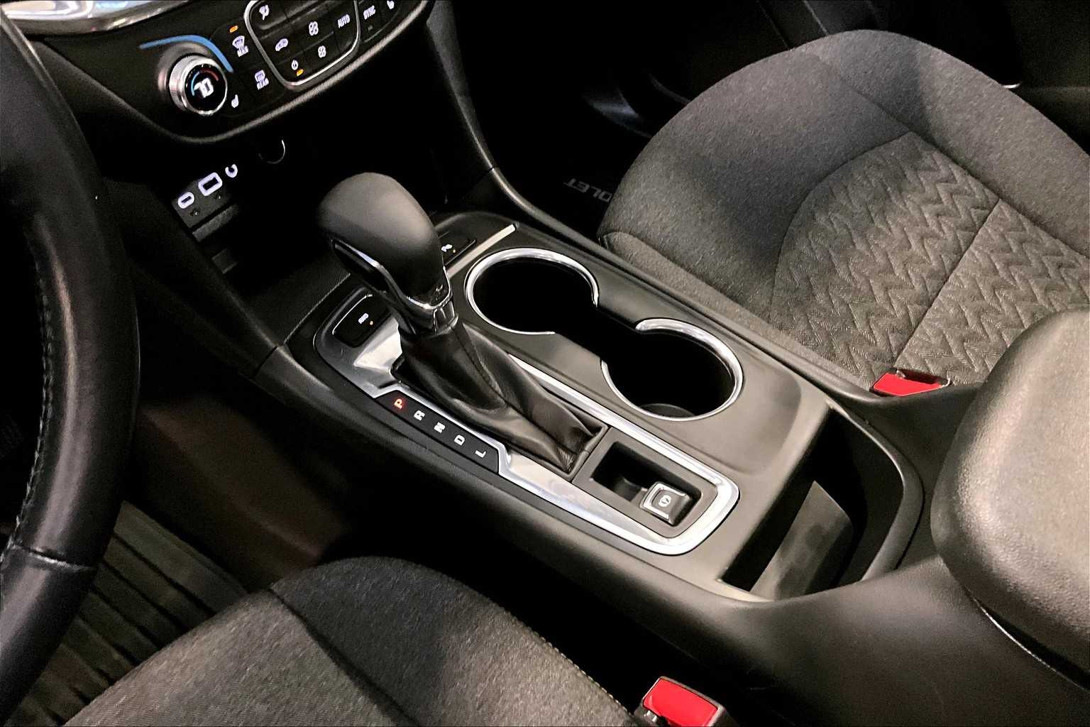 2022 Chevrolet Equinox LT - Photo 21