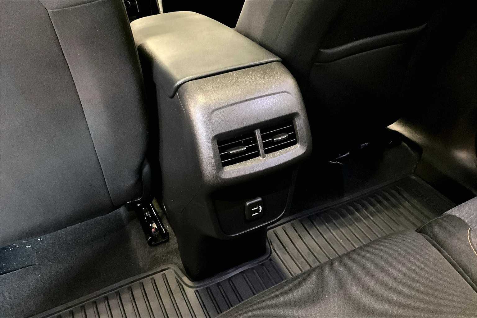 2022 Chevrolet Equinox LT - Photo 29