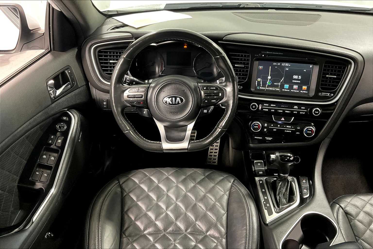 2015 Kia Optima SXL Turbo - Photo 17