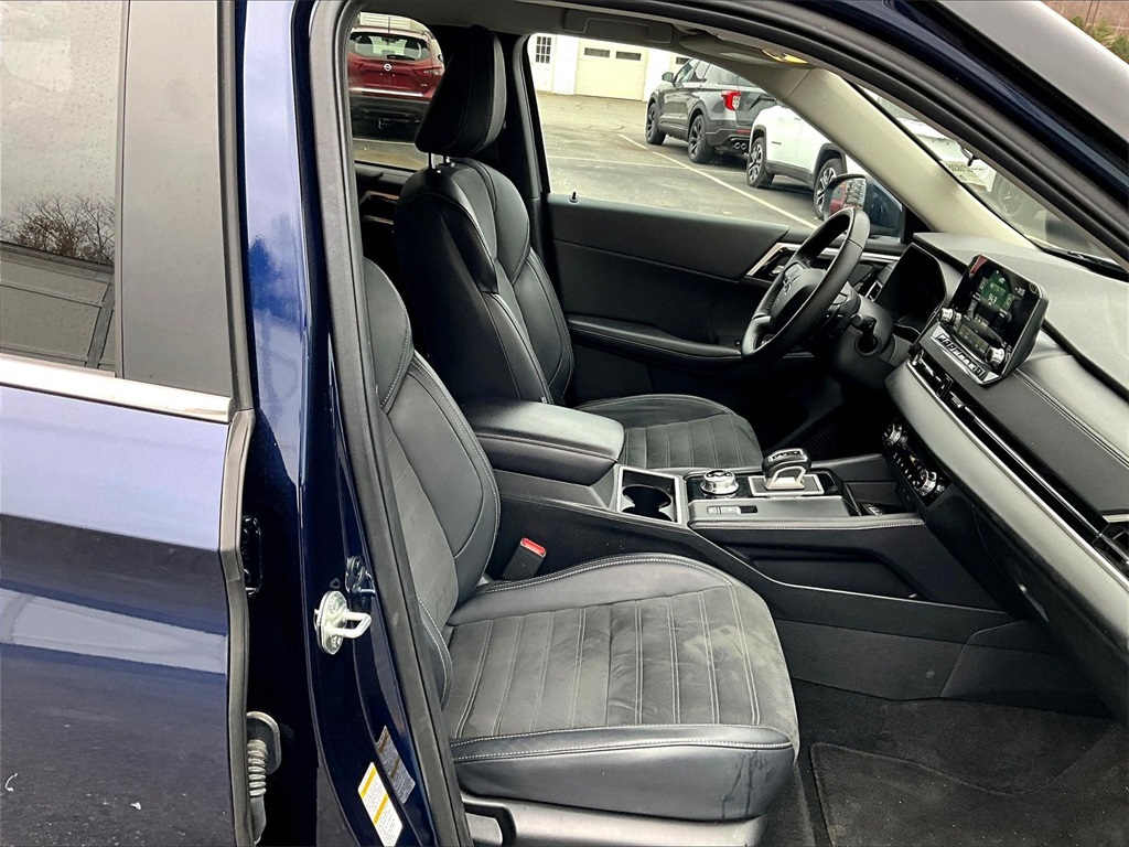 2024 Mitsubishi Outlander SE - Photo 11