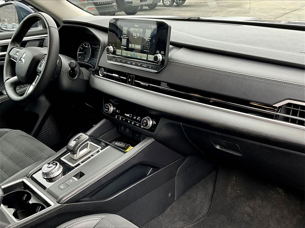 2024 Mitsubishi Outlander SE - Photo 14