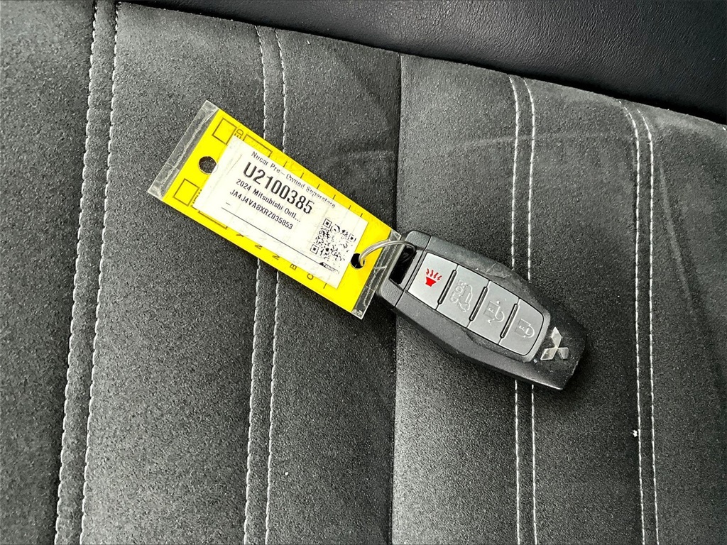 2024 Mitsubishi Outlander SE - Photo 30