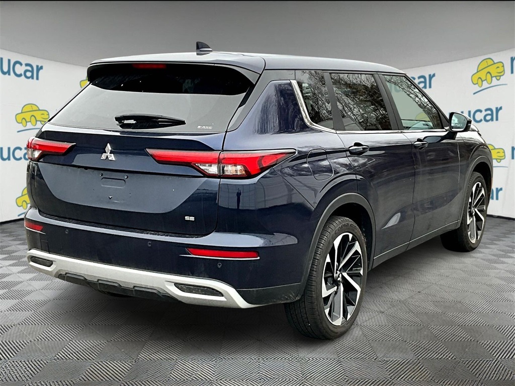 2024 Mitsubishi Outlander SE - Photo 6