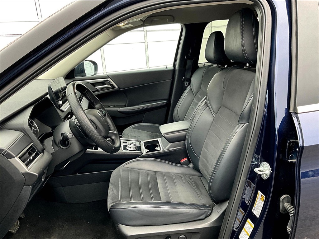 2024 Mitsubishi Outlander SE - Photo 10