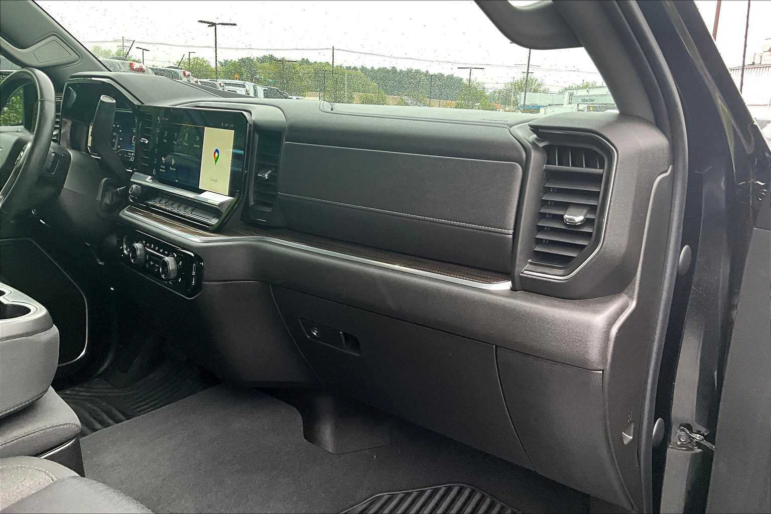 2022 Chevrolet Silverado 1500 LT - Photo 13
