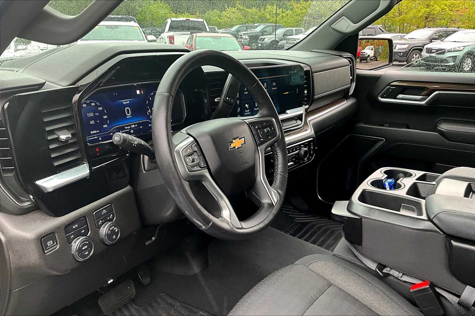 2022 Chevrolet Silverado 1500 LT - Photo 8
