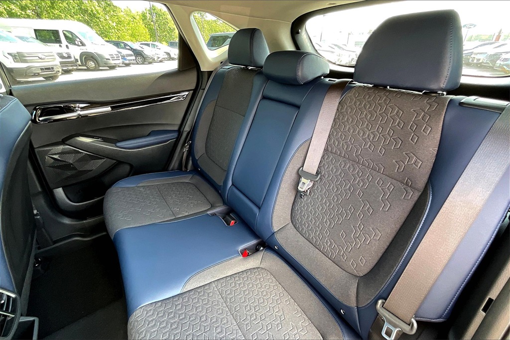 2025 Kia Seltos S - Photo 15
