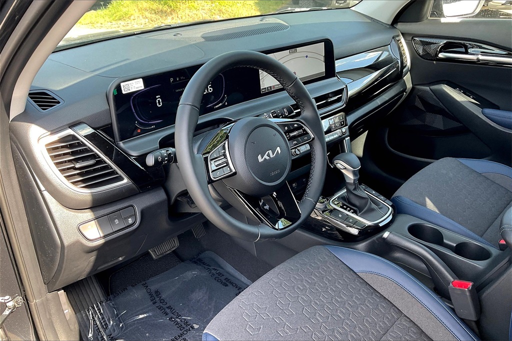 2025 Kia Seltos S - Photo 9