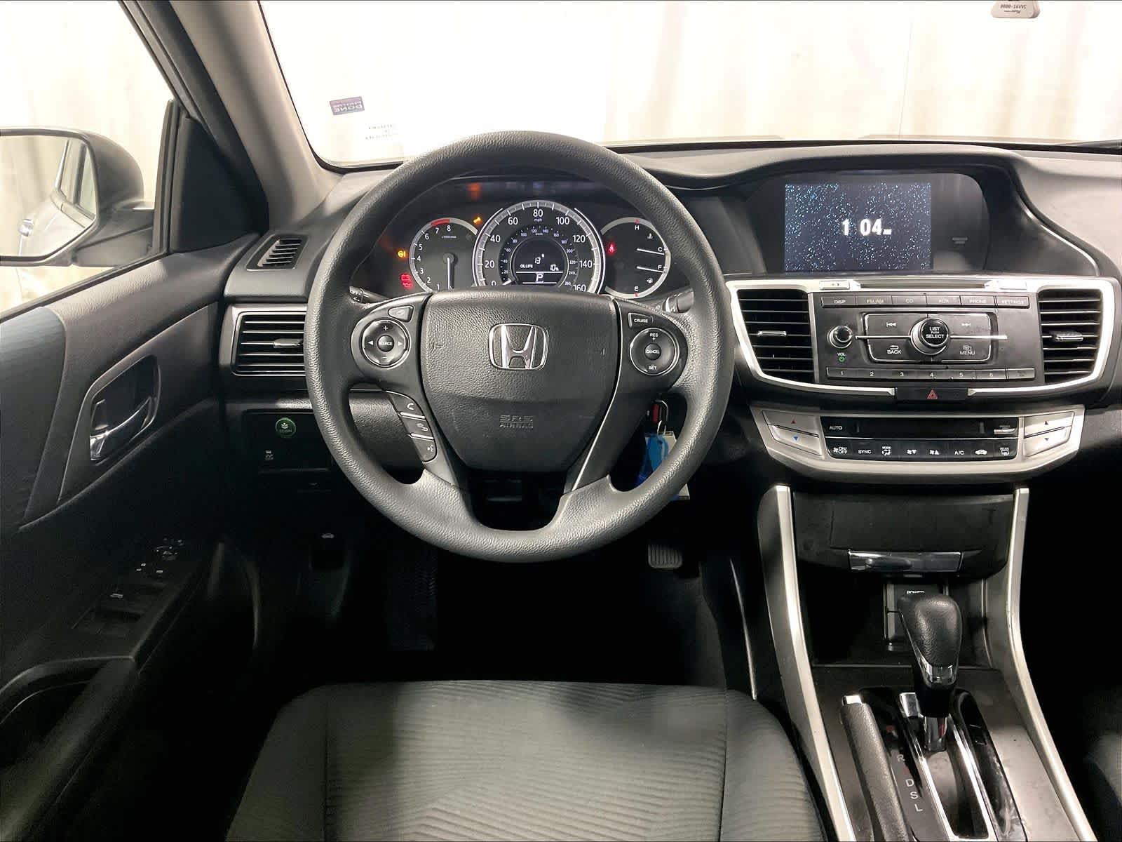 2015 Honda Accord LX - Photo 17