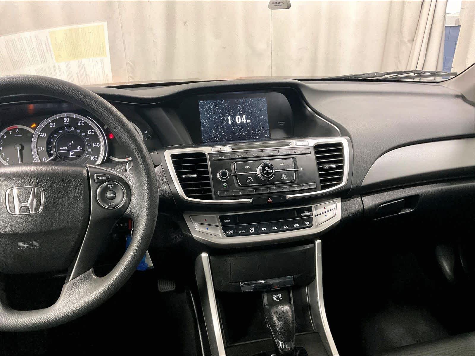 2015 Honda Accord LX - Photo 18