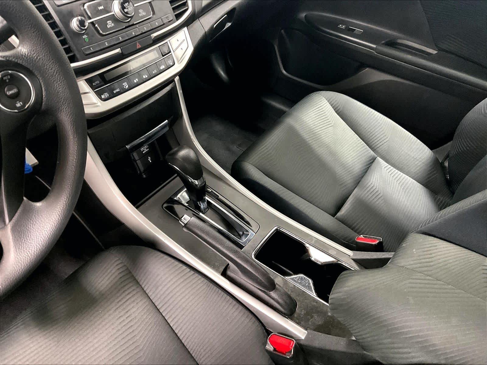 2015 Honda Accord LX - Photo 20