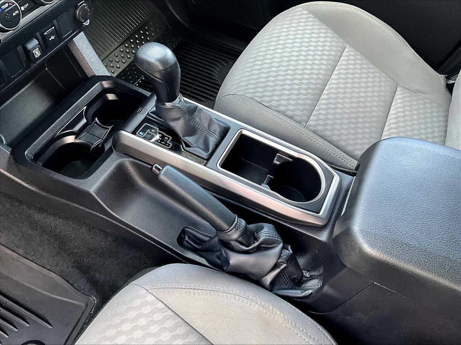 2022 Toyota Tacoma SR5 - Photo 20