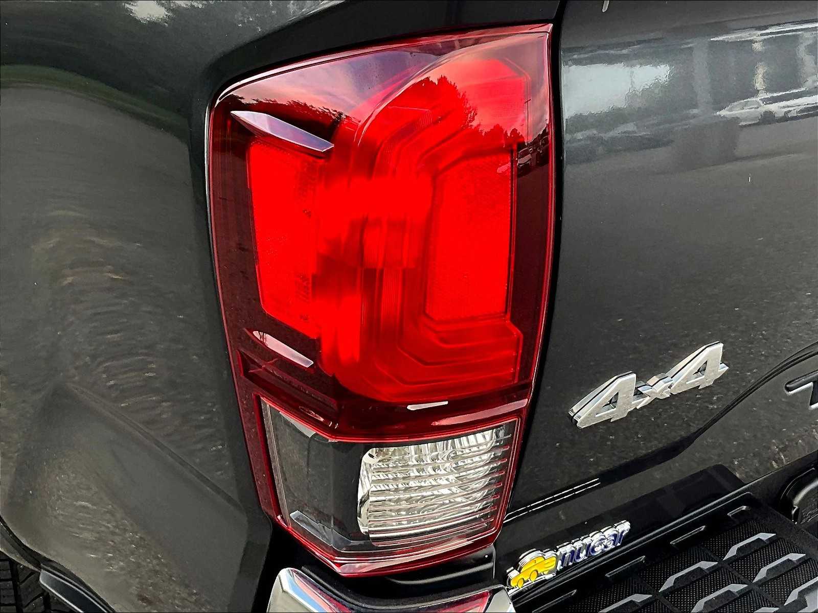 2022 Toyota Tacoma SR5 - Photo 34