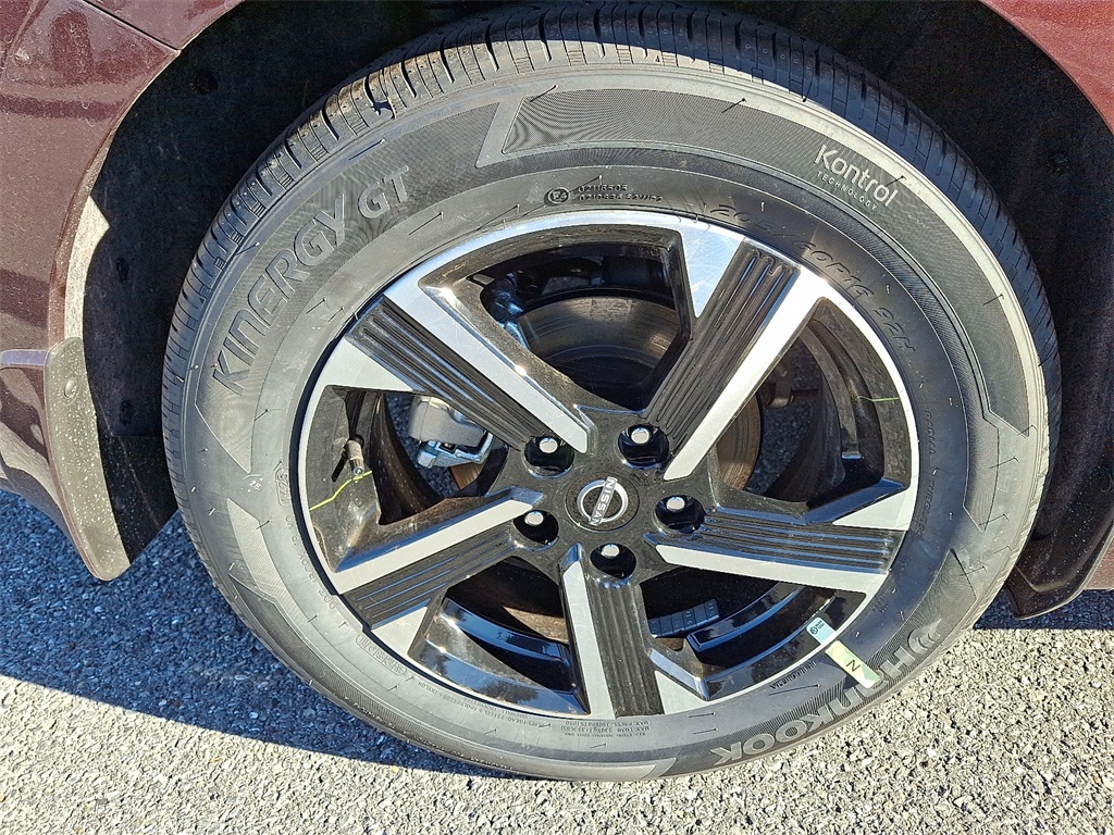 2025 Nissan Sentra SV - Photo 5